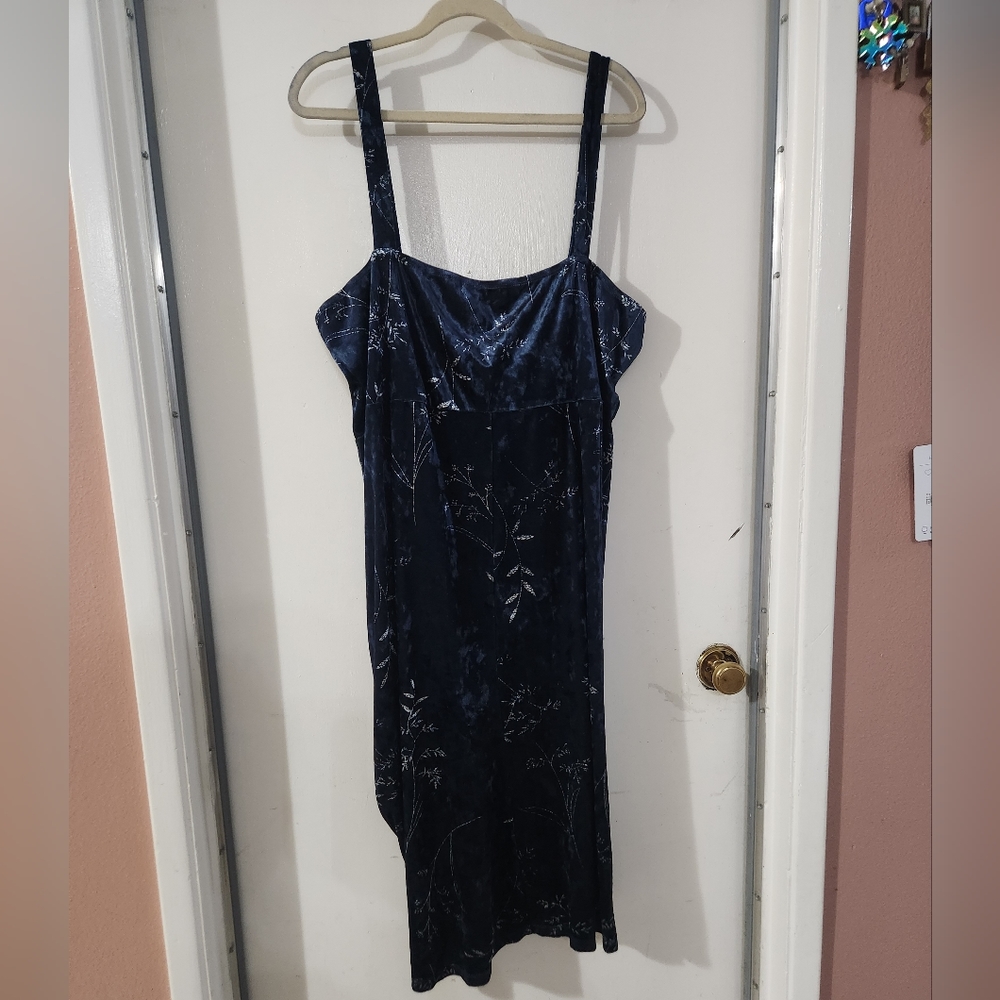 Cider Plush Velvet Rushed Cami Bodycon Midi Dress View 5